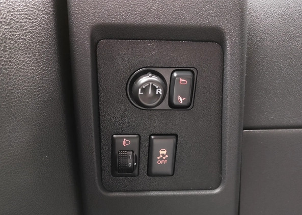 Nissan Qashqai+2 cena 36300 przebieg: 199000, rok produkcji 2011 z Gdynia małe 352